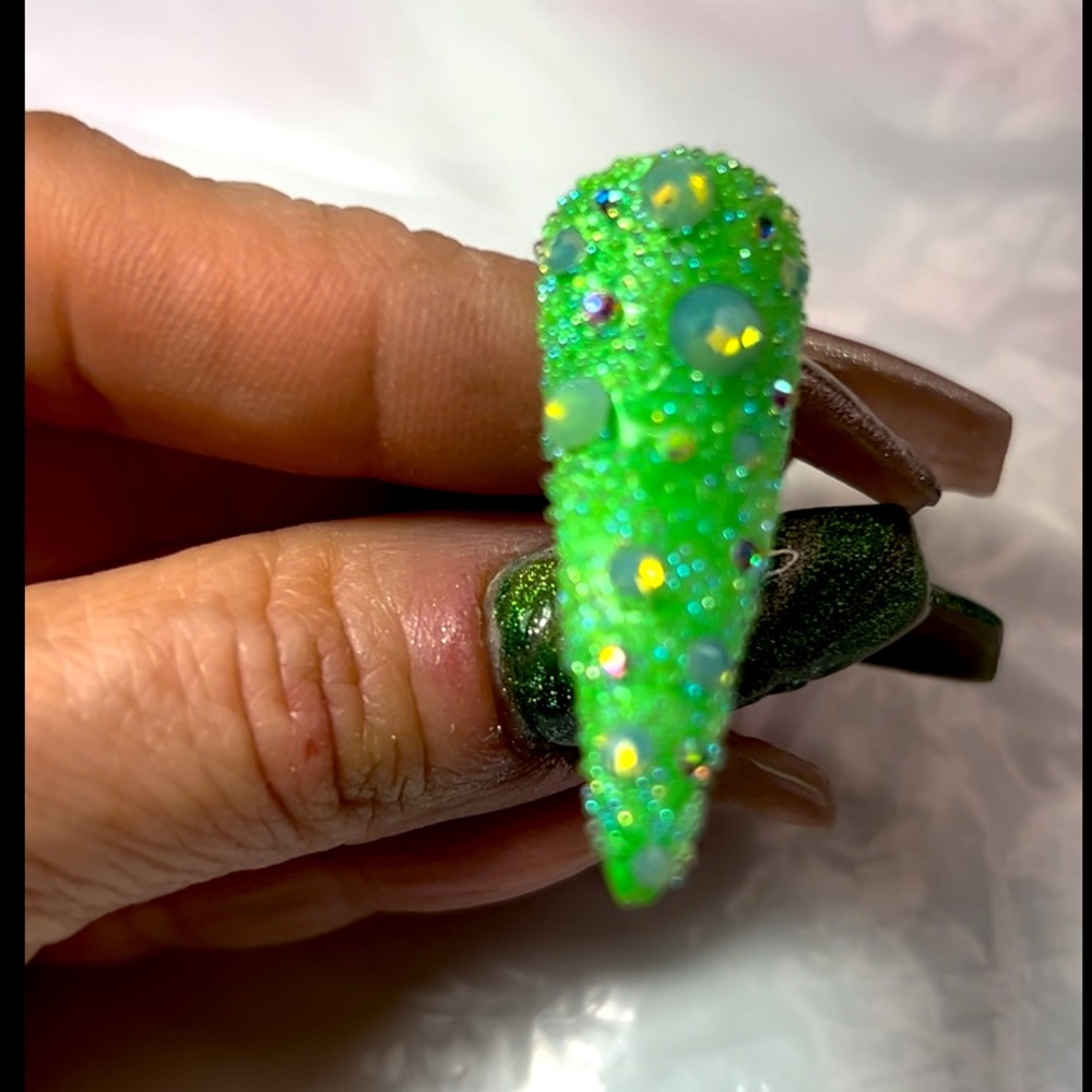 Green Passion Custom Press On Nails